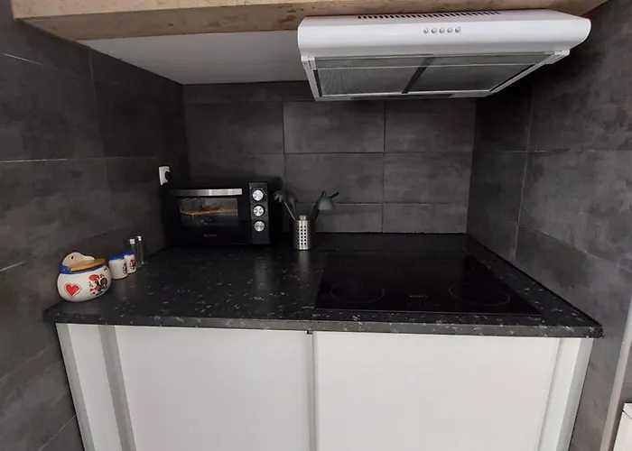 Aloha Хостел Портиман